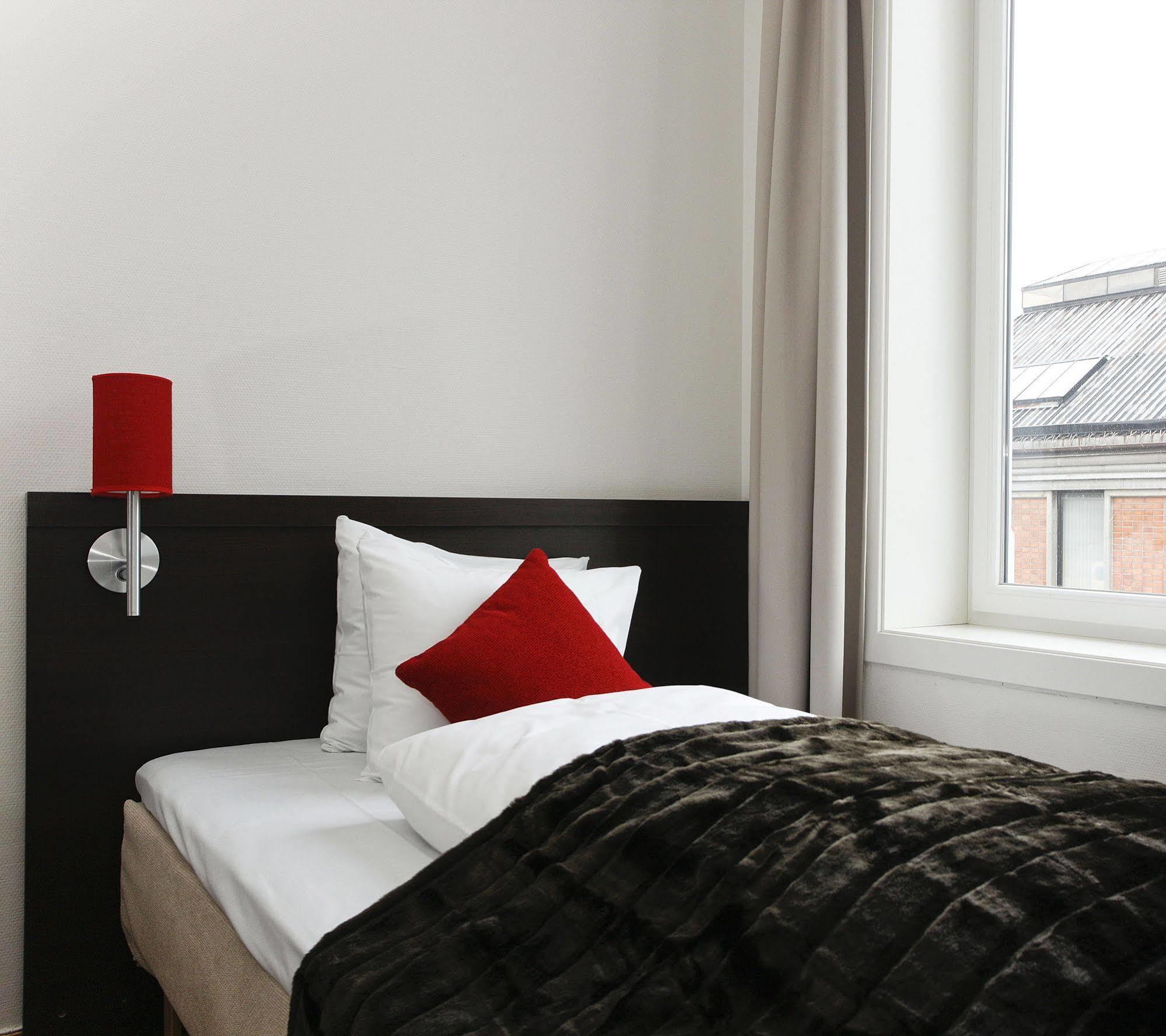 Thon Partner Hotel Parken Kristiansand Esterno foto