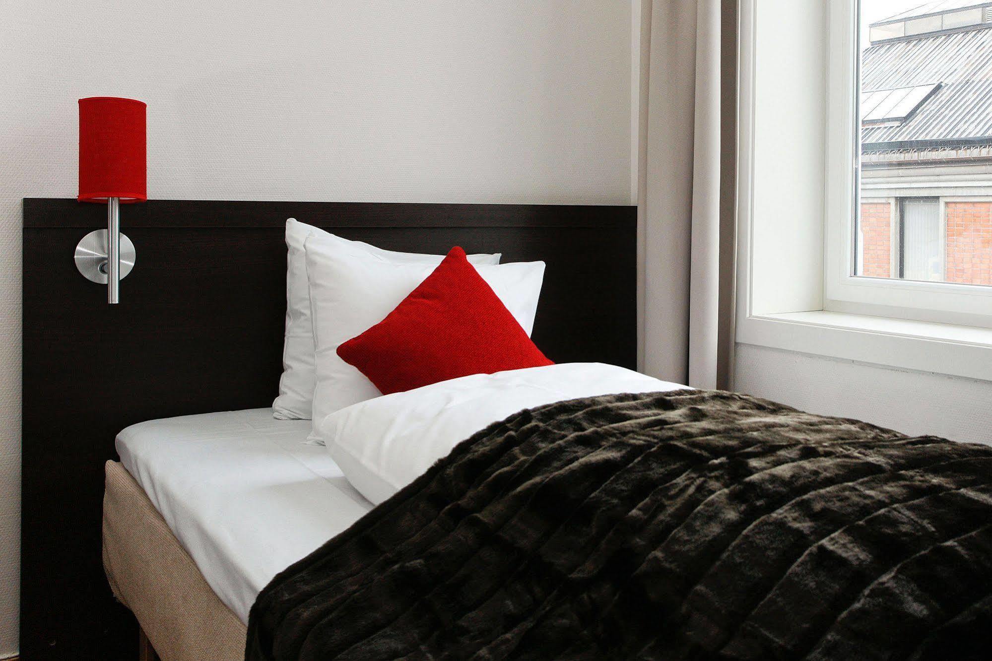 Thon Partner Hotel Parken Kristiansand Esterno foto